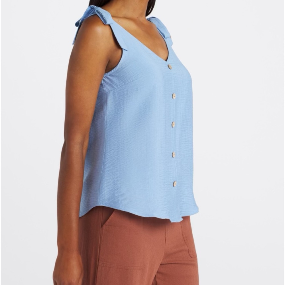 FORTUNE + IVY BONNIE BUTTON DETAIL BLOUSE - Picture 4 of 6